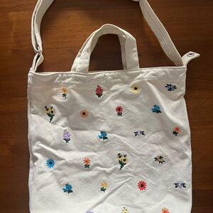 BAGGU Cream Floral Embroidered Tote